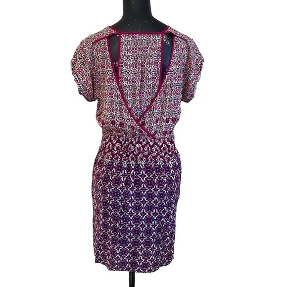 Warehouse Magenta Batik Print Fitted Sheath Dress - Picture 5 of 9